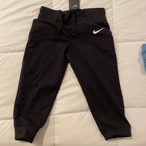 Nike Women’s Capris